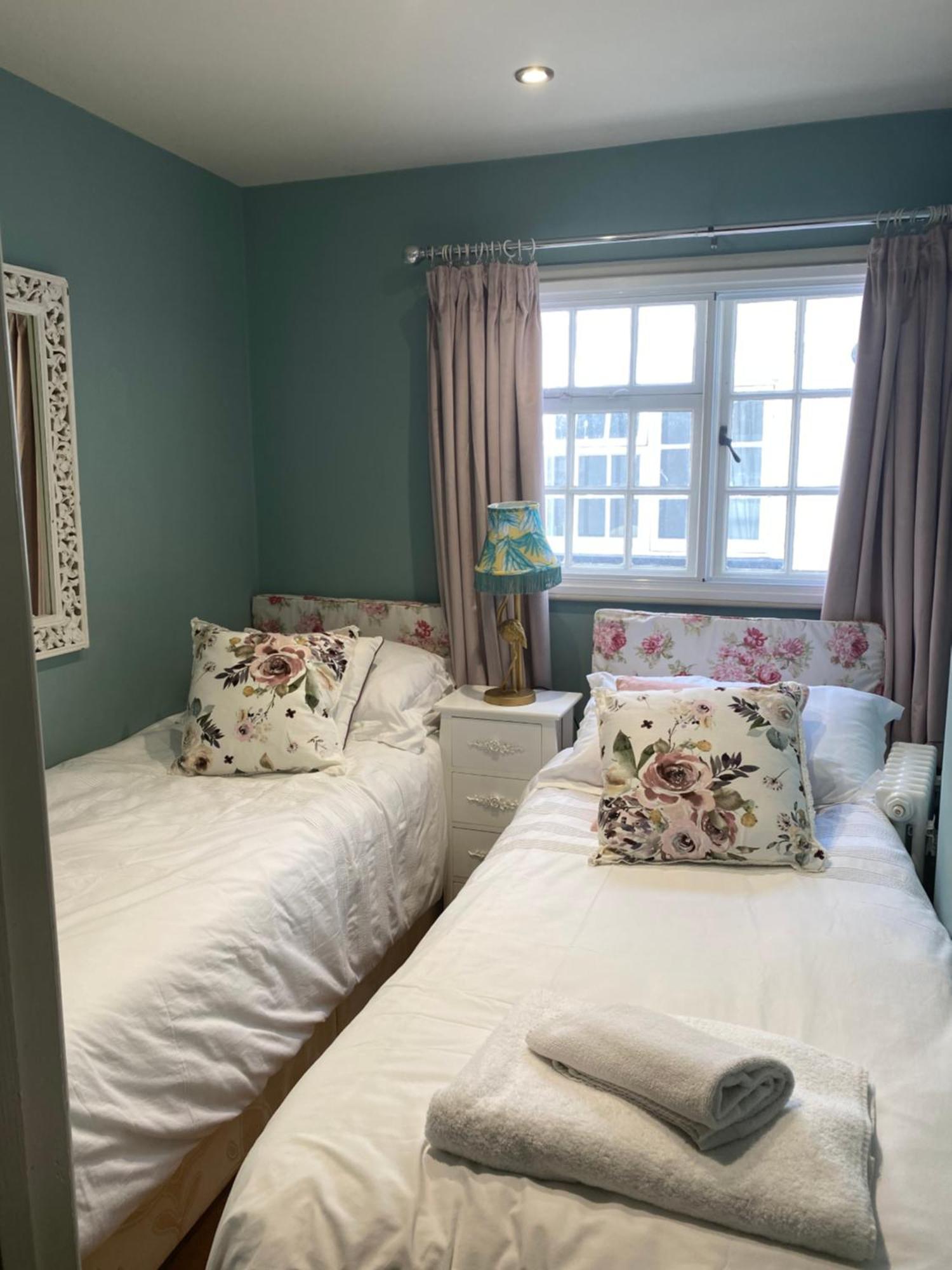 Monmouth House Apartments, Lyme Regis Old Town, Dog Friendly, Parking Eksteriør bilde